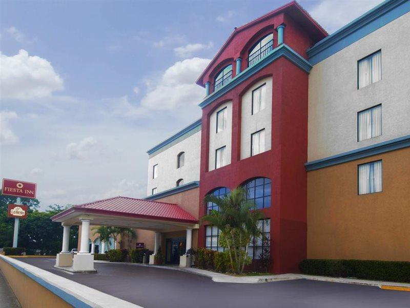 Fiesta Inn Poza Rica Екстериор снимка